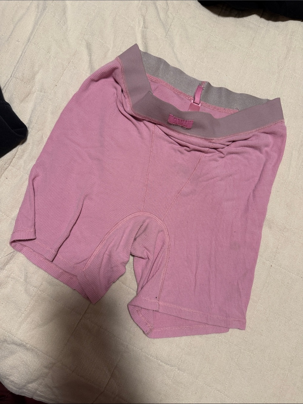 SKIMS Pink & Gray Seamless Boxer Briefs - 2 Pack - Picture 4 of 6